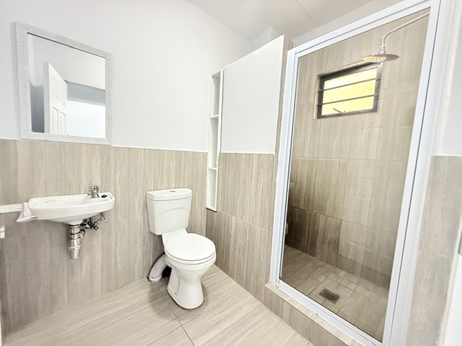 2 Bedroom Property for Sale in Parklands North Western Cape